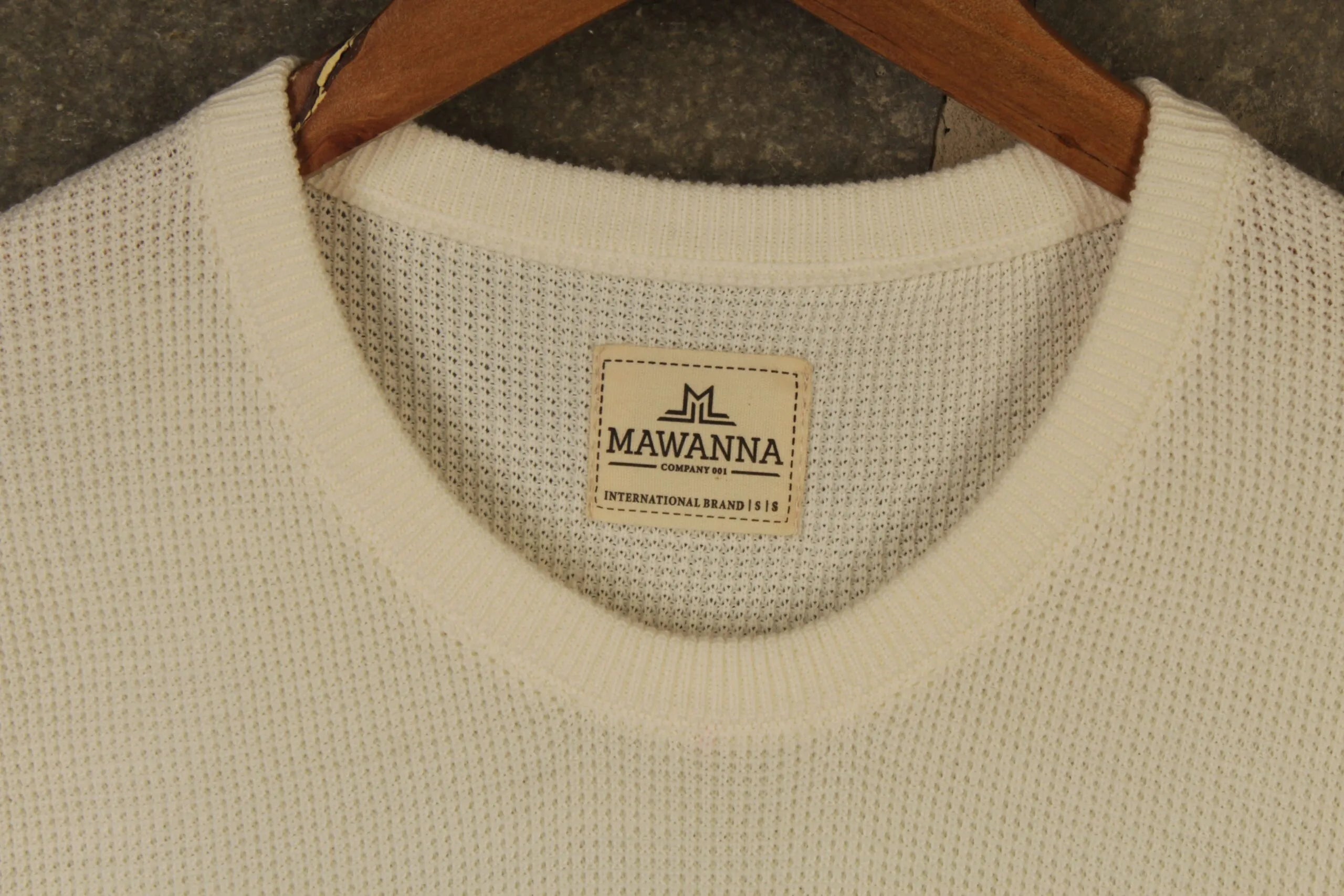 A – Sweater / Perla