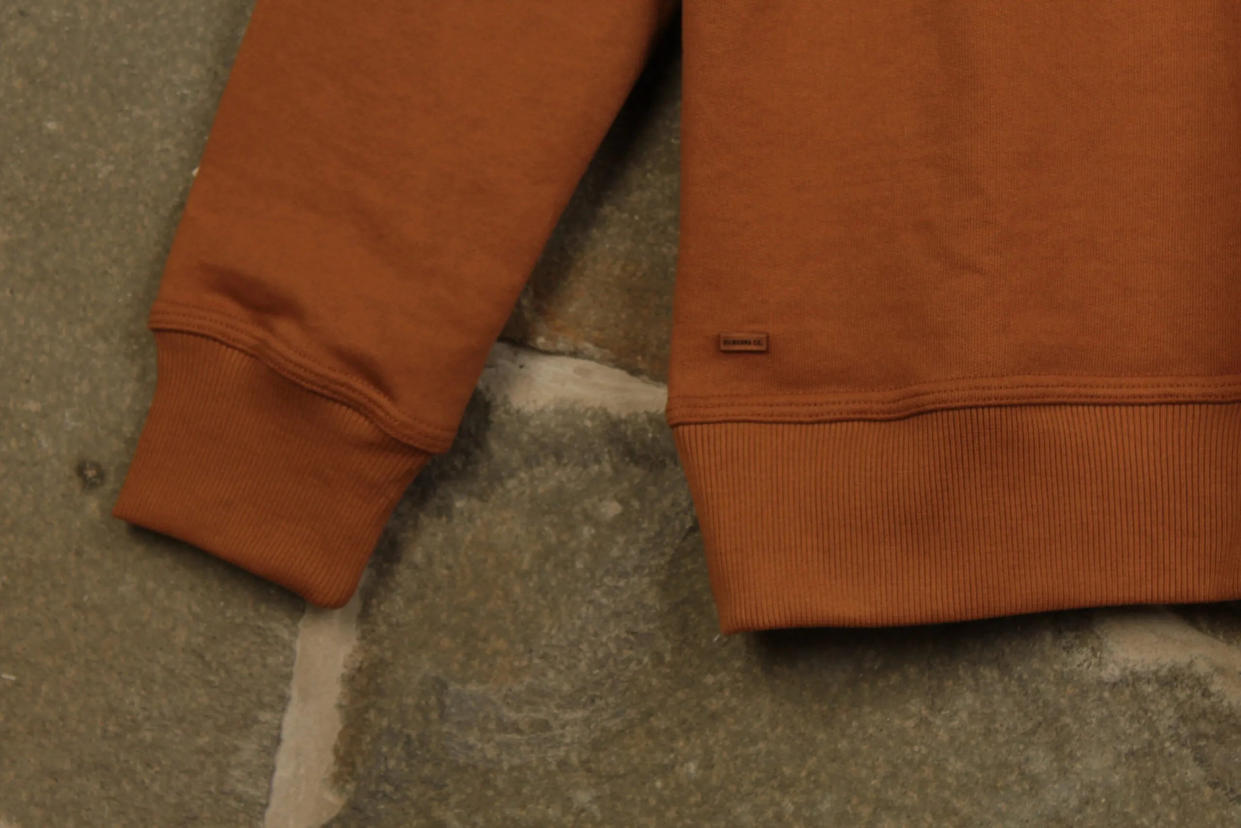 Bassic – Camel Oscuro