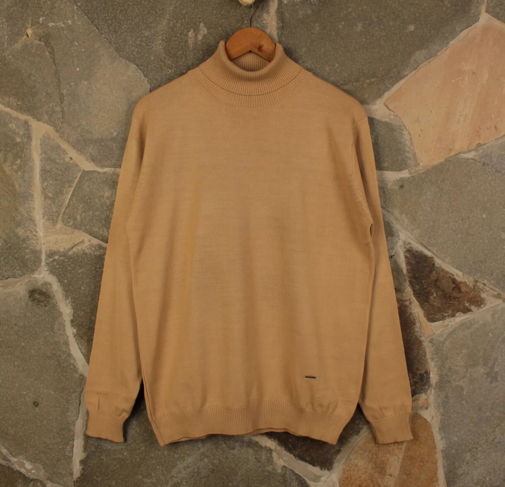 W-Cafarena Hilo – Camel