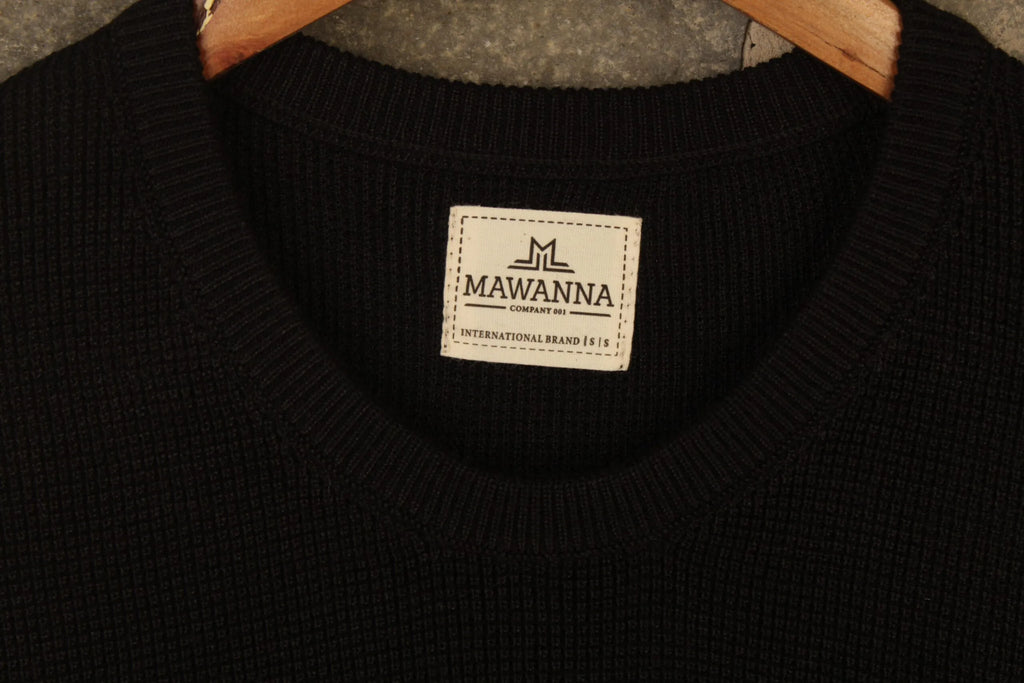 A – Sweater / Negro